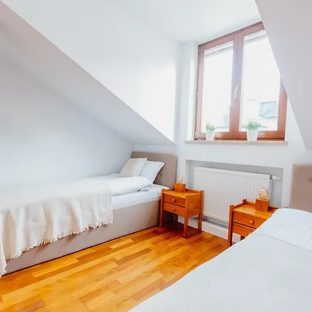 Atticus Apartman *