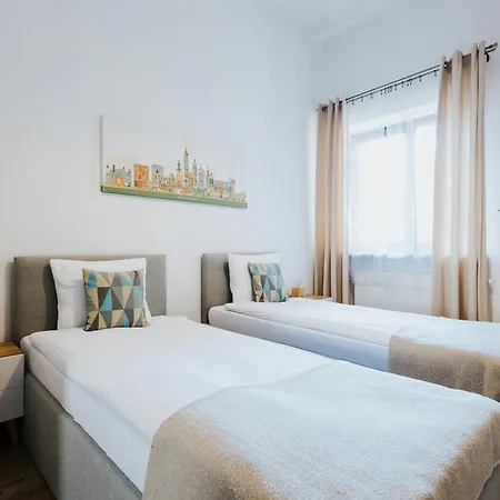 Apartament Atticus *