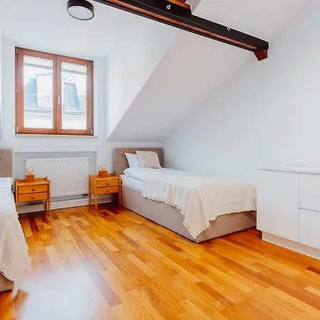 Apartamento Atticus