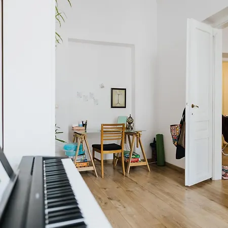 Atticus Apartment *