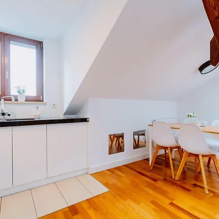 Atticus Apartment Krakau